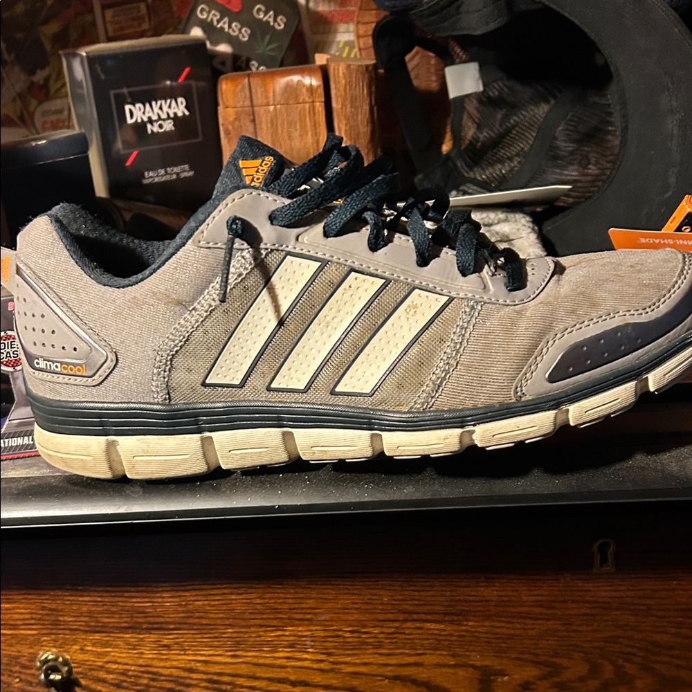 Adidas Men's Sneakers in Gray and Dark Blue